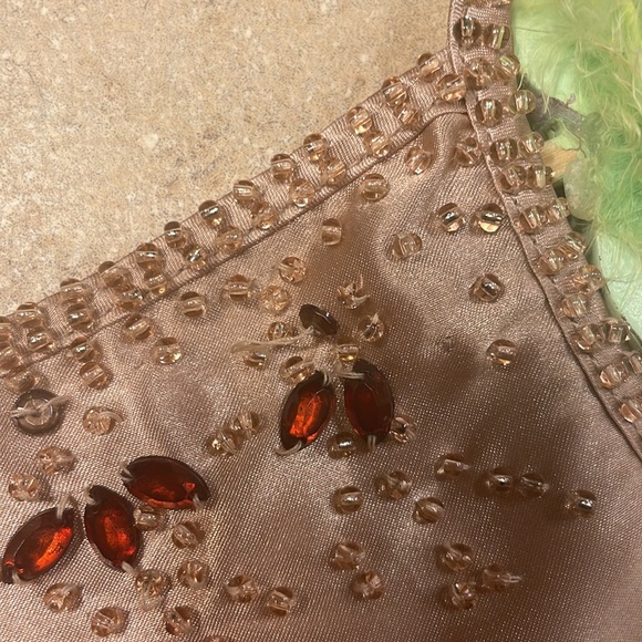 Medium cami with beaded details,nice when combined with low rise jeans - Picture 8 of 10